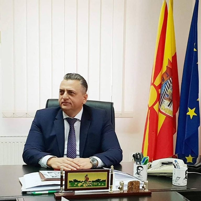Градоначалникот Бешовски упати честитка по повод 24 мај – Денот на македонските просветители и Рамазан Бајрам!