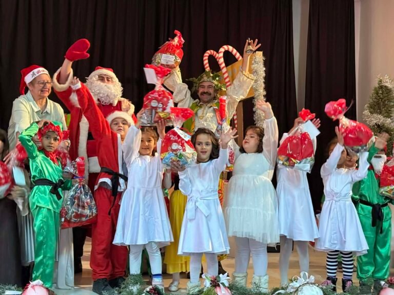 Новогодишна магија создадена од првачињата за сите ученици во ООУ„Даме Груев“!