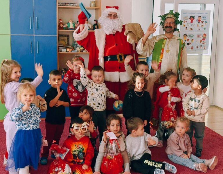 Дедо Мраз во детската градинка „Кокичиња“!