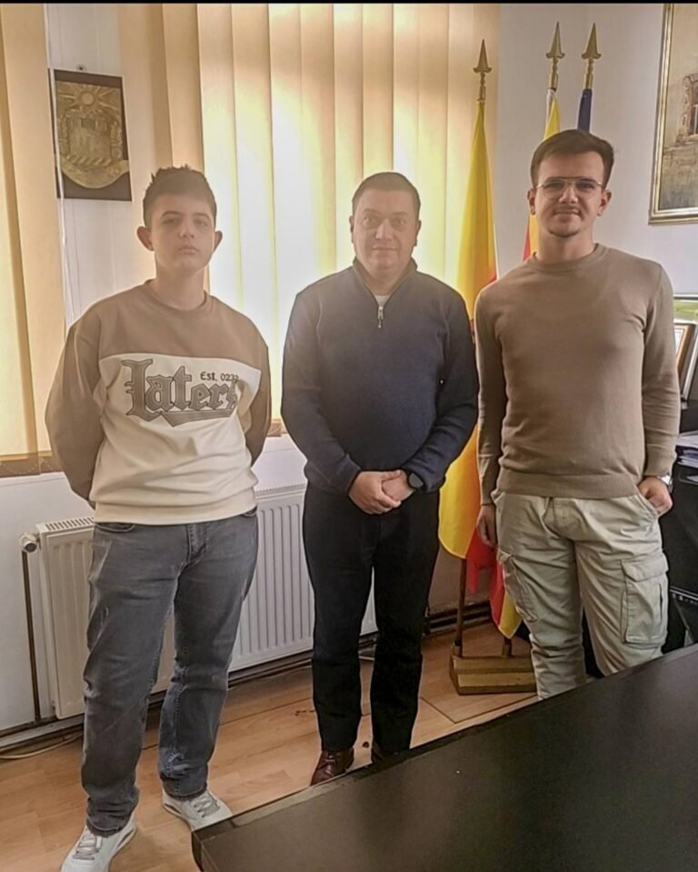 Доделени стипендиите на најуспешните ученици за 2025/2026 година!